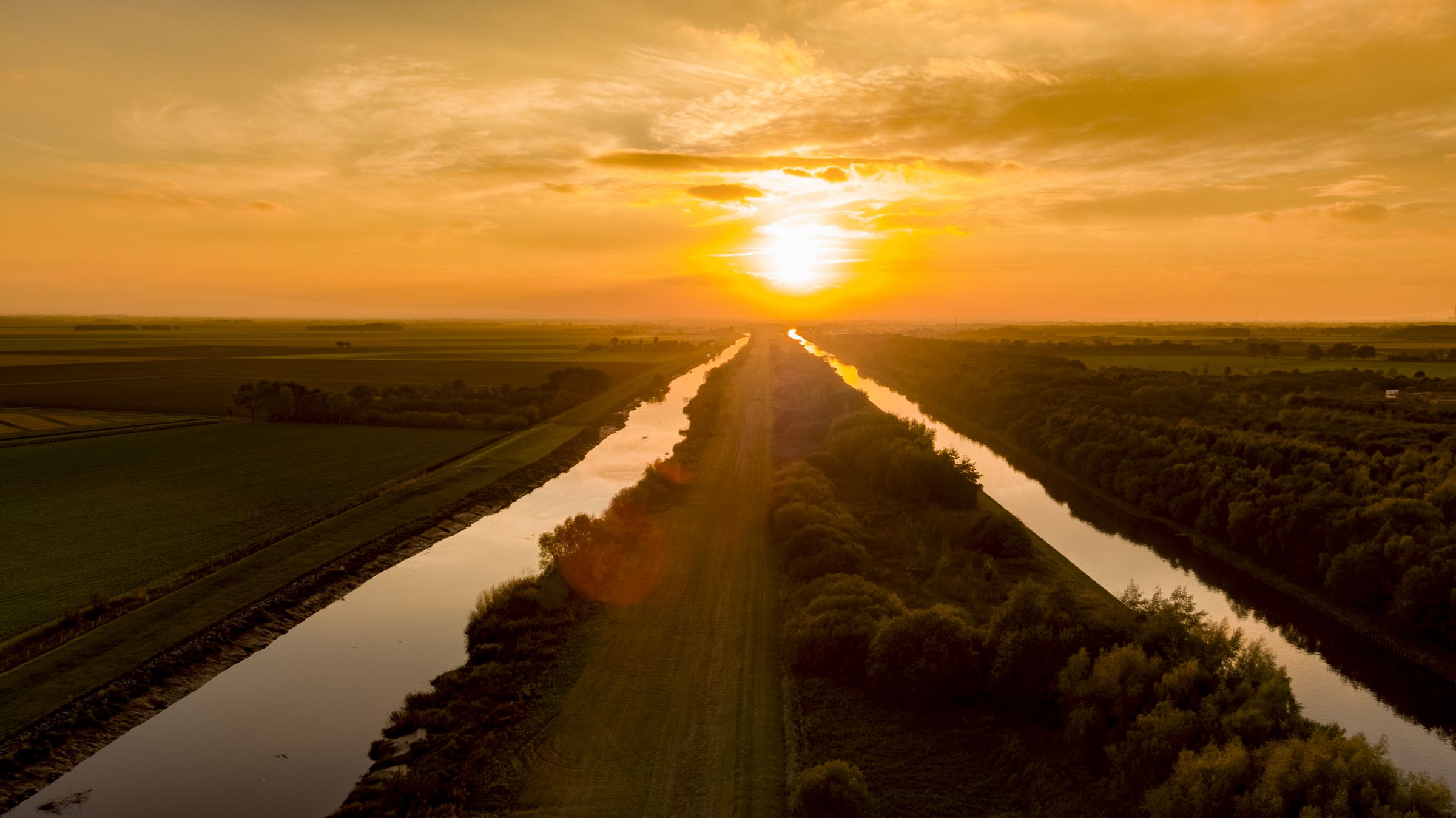 Sunset over the River Don in Yorkshire