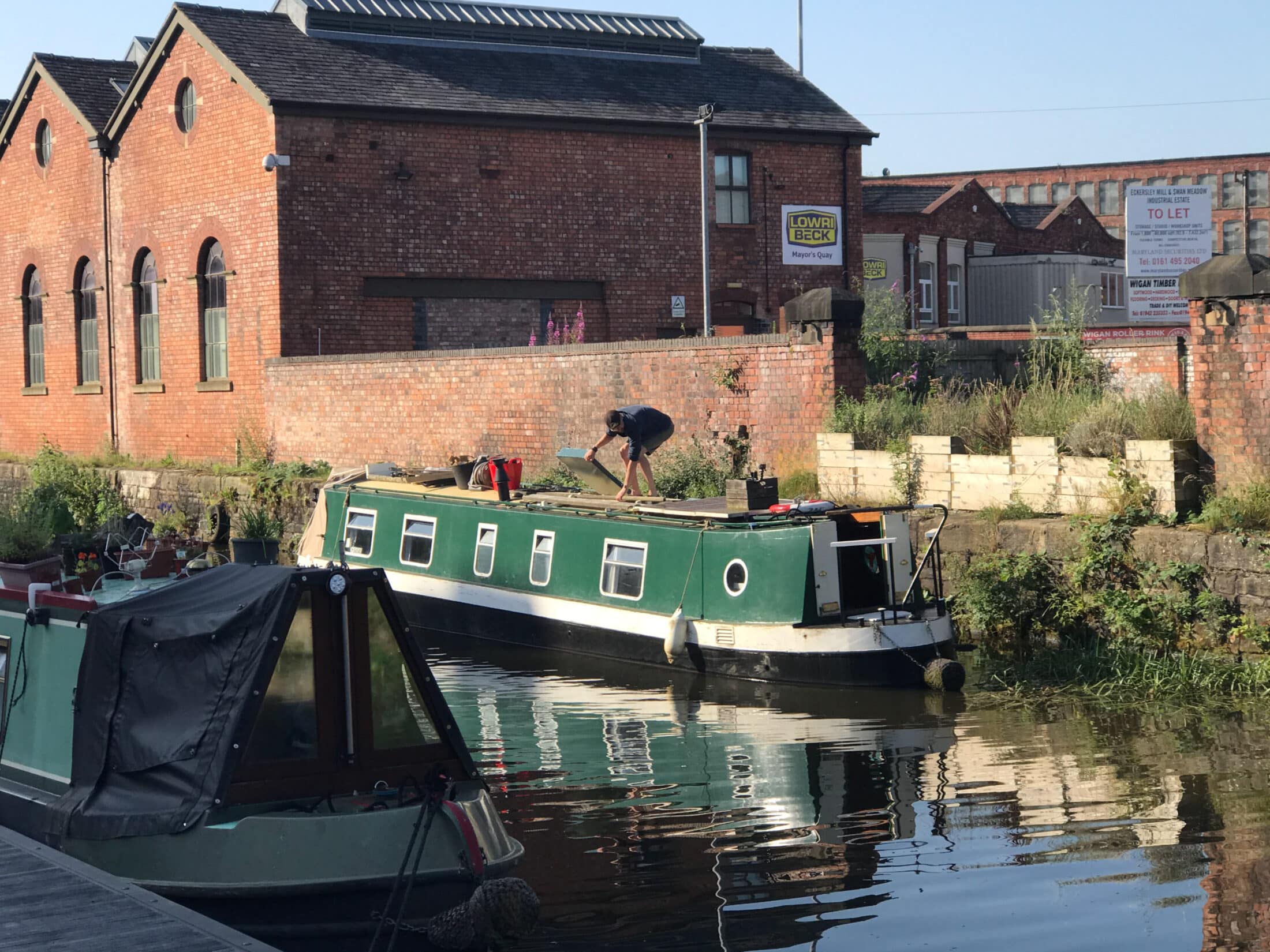 Drone filming on Canal Boat Diaries with Robbie Cumming