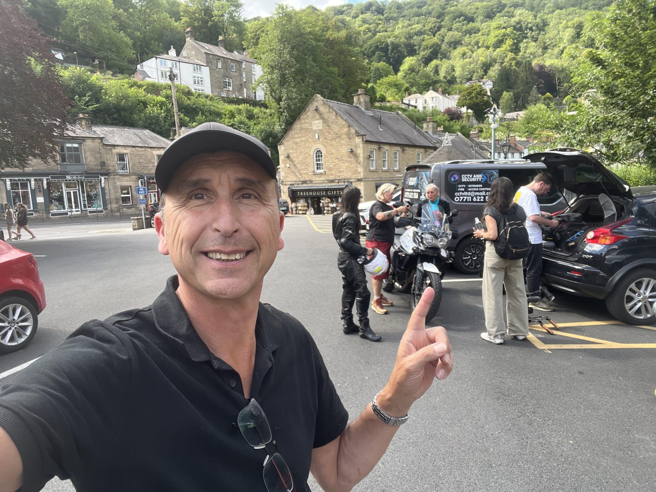Phil Fearnley of Halo Vue behind the scenes on location with a film crew